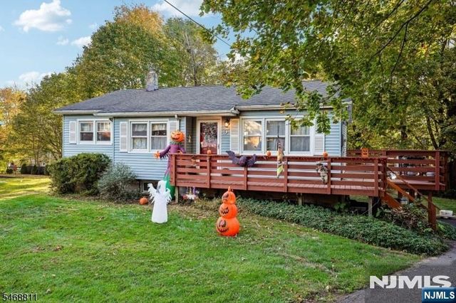 9 Ridgeview Court, Hardyston, NJ 07460