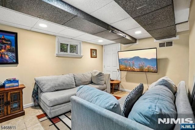 9 Ridgeview Court, Hardyston, NJ 07460