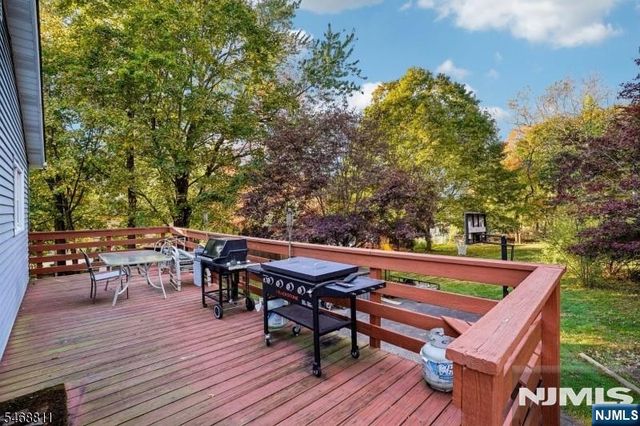 9 Ridgeview Court, Hardyston, NJ 07460