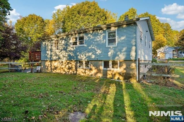 9 Ridgeview Court, Hardyston, NJ 07460