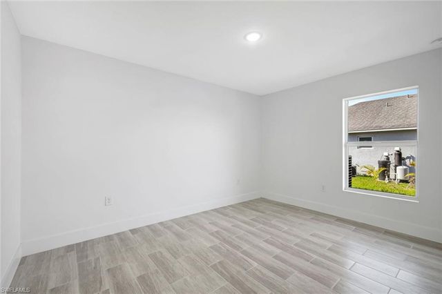 1729 NE 23rd ST, Cape Coral, FL 33909