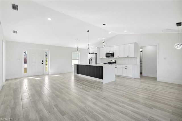 1729 NE 23rd ST, Cape Coral, FL 33909