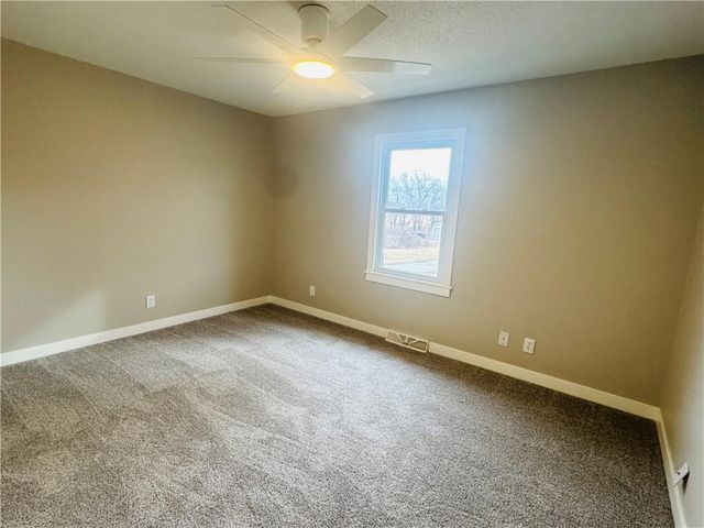 7516 S Arnett Road, Grain Valley, MO 64029