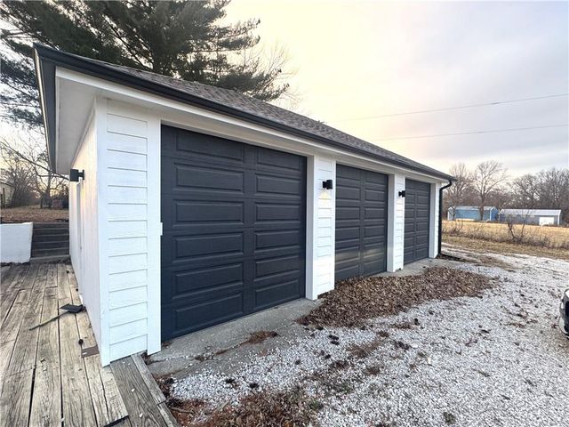 7516 S Arnett Road, Grain Valley, MO 64029