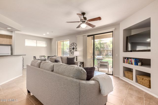 705 W QUEEN CREEK Road 1073, Chandler, AZ 85248