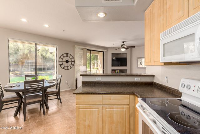 705 W QUEEN CREEK Road 1073, Chandler, AZ 85248