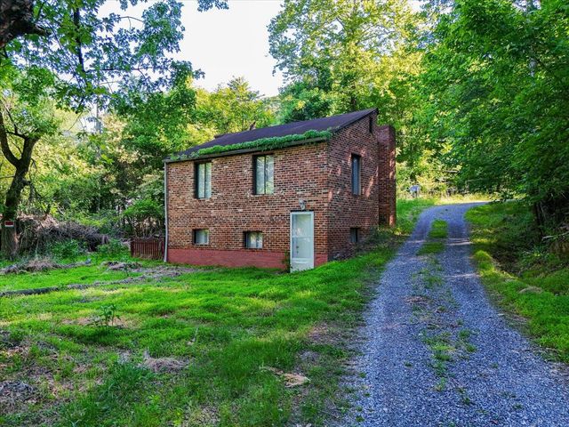 7320 Merriman RD, Boones Mill, VA 24065