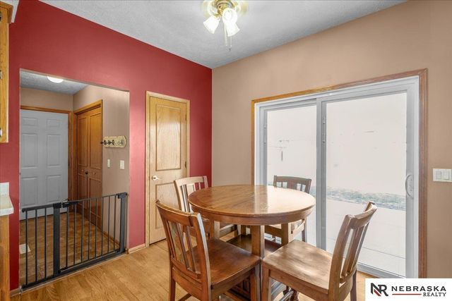 14948 H Street, Omaha, NE 68137