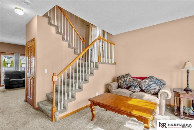 14948 H Street, Omaha, NE 68137