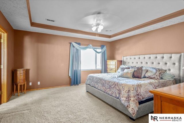 14948 H Street, Omaha, NE 68137