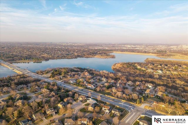 14948 H Street, Omaha, NE 68137