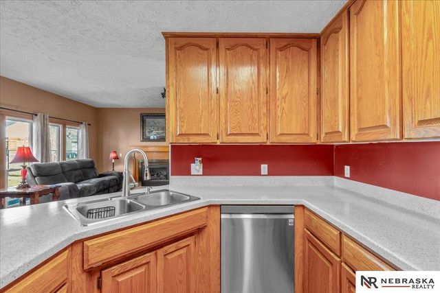 14948 H Street, Omaha, NE 68137