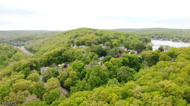 534 Paterson Hamburg Tpke, West Milford Twp., NJ 07480
