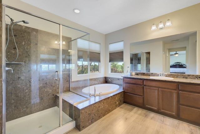 848 Calico Dr, Rocklin, CA 95765