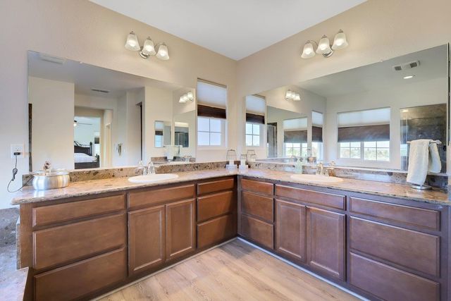 848 Calico Dr, Rocklin, CA 95765