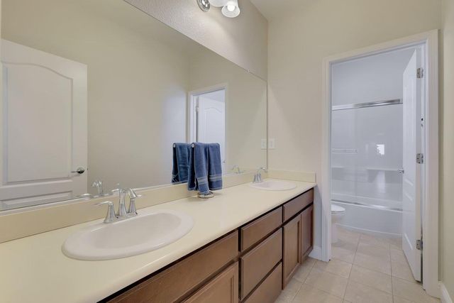 848 Calico Dr, Rocklin, CA 95765