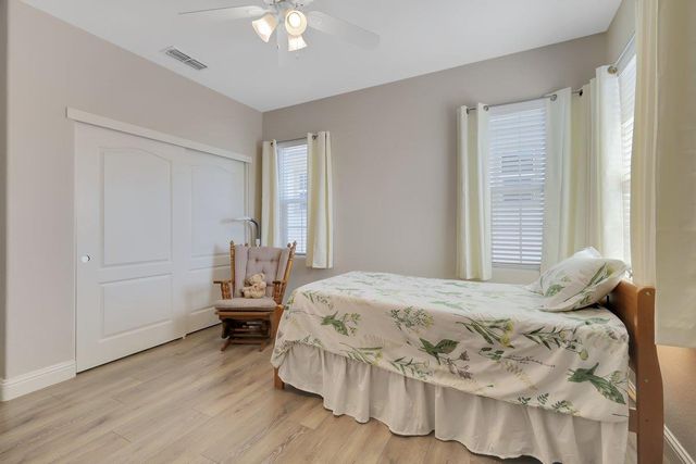 848 Calico Dr, Rocklin, CA 95765