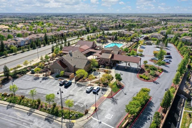 848 Calico Dr, Rocklin, CA 95765