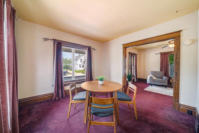 107 W 16TH AVENUE, Oshkosh, WI 54902