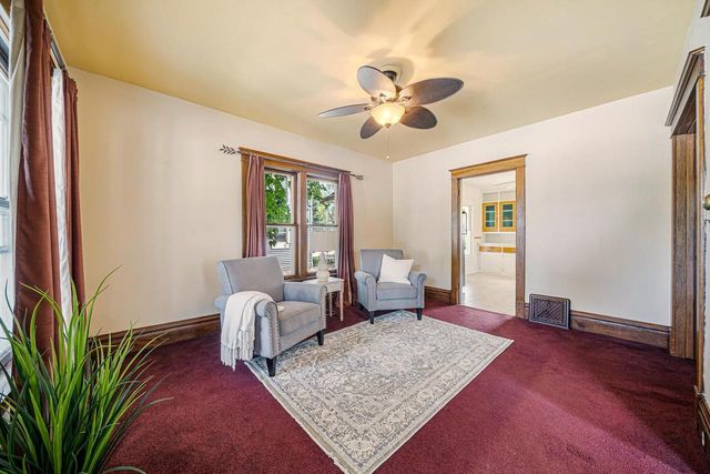 107 W 16TH AVENUE, Oshkosh, WI 54902