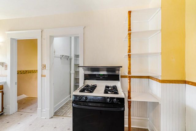 107 W 16TH AVENUE, Oshkosh, WI 54902