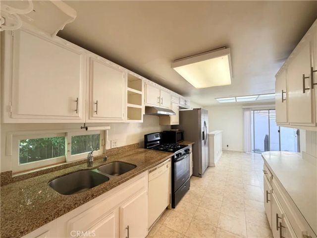 408 8th Street, Huntington Beach, CA 92648