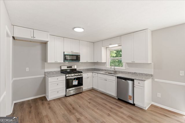 33 Russell Lane, Carrollton, GA 30116