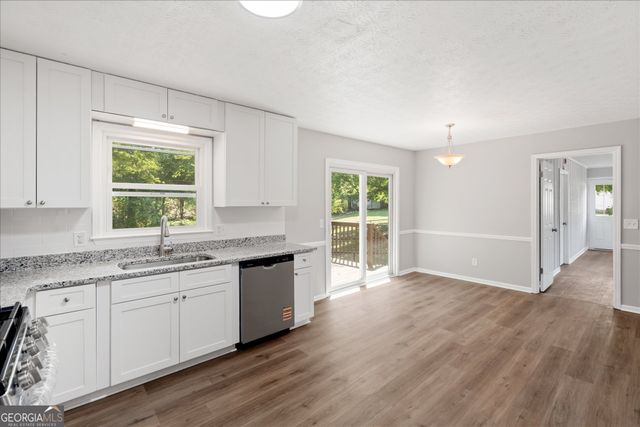 33 Russell Lane, Carrollton, GA 30116