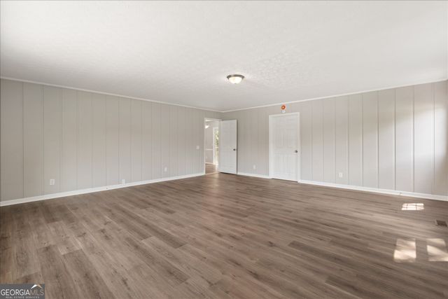 33 Russell Lane, Carrollton, GA 30116