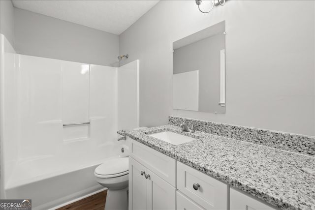 33 Russell Lane, Carrollton, GA 30116