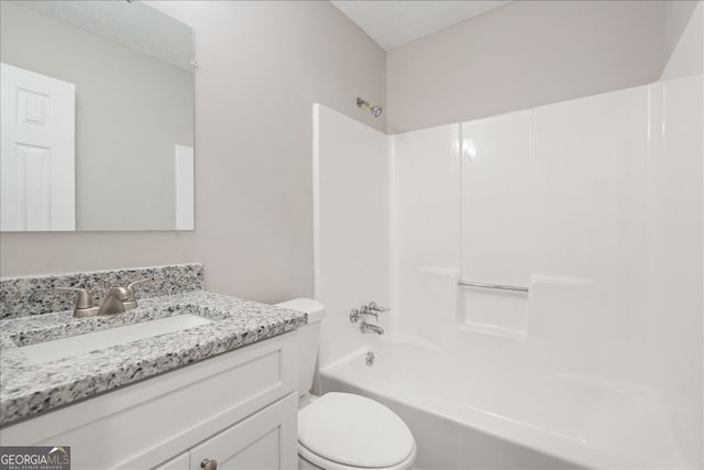 33 Russell Lane, Carrollton, GA 30116