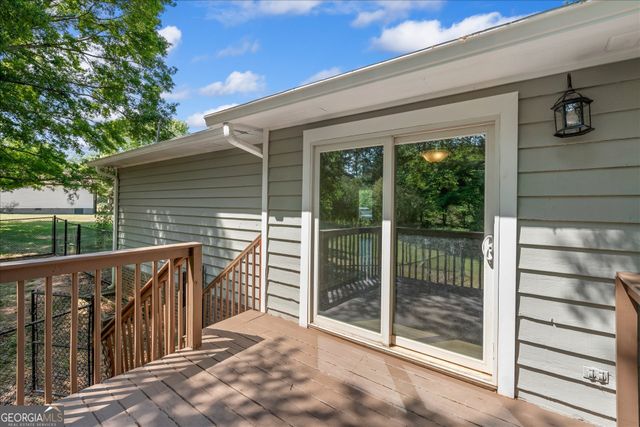 33 Russell Lane, Carrollton, GA 30116