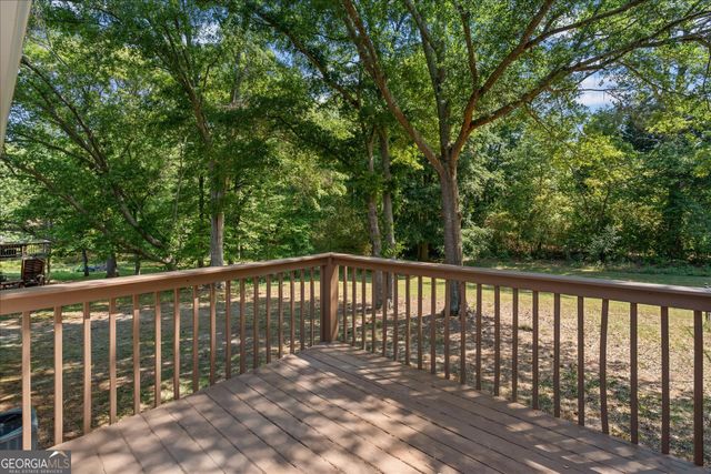 33 Russell Lane, Carrollton, GA 30116