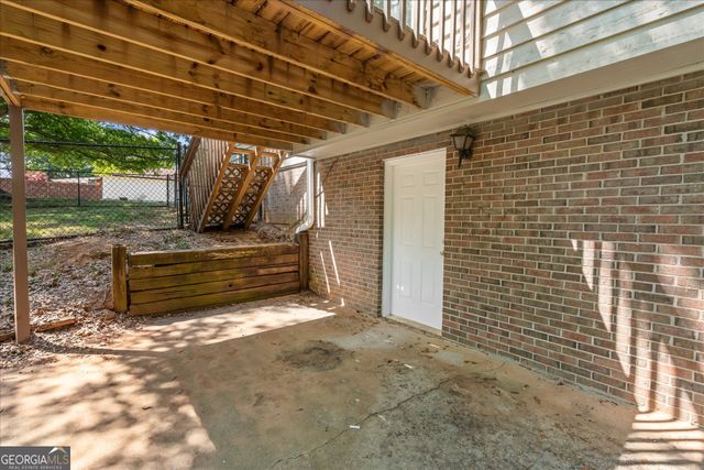 33 Russell Lane, Carrollton, GA 30116