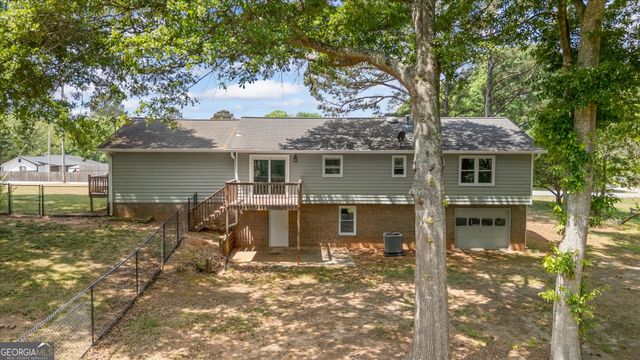 33 Russell Lane, Carrollton, GA 30116