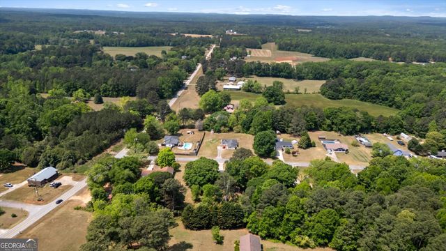 33 Russell Lane, Carrollton, GA 30116