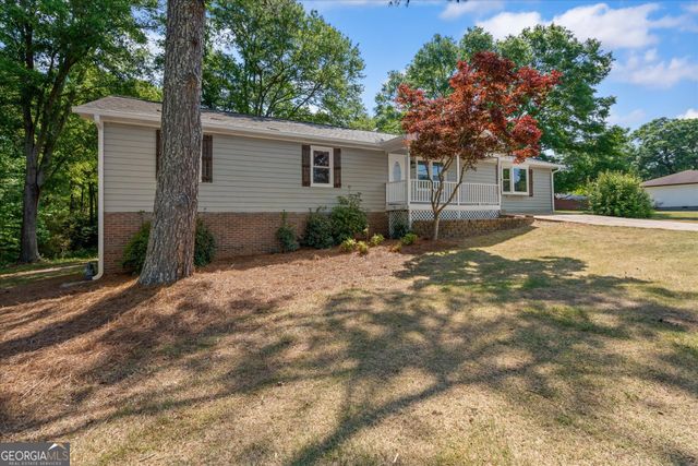 33 Russell Lane, Carrollton, GA 30116