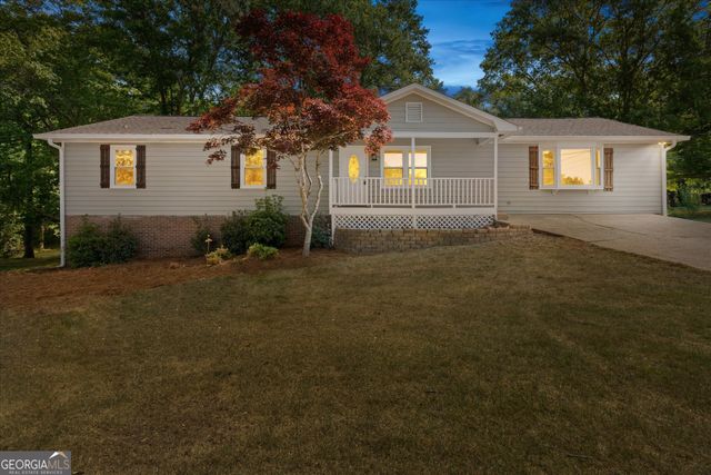 33 Russell Lane, Carrollton, GA 30116