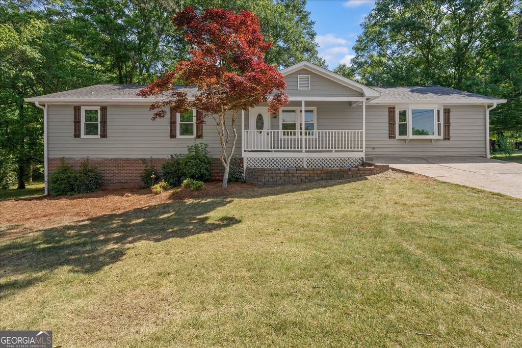 33 Russell Lane, Carrollton, GA 30116