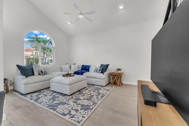 1058 SE 6th Court, Dania Beach, FL 33004