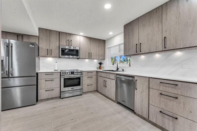 1058 SE 6th Court, Dania Beach, FL 33004