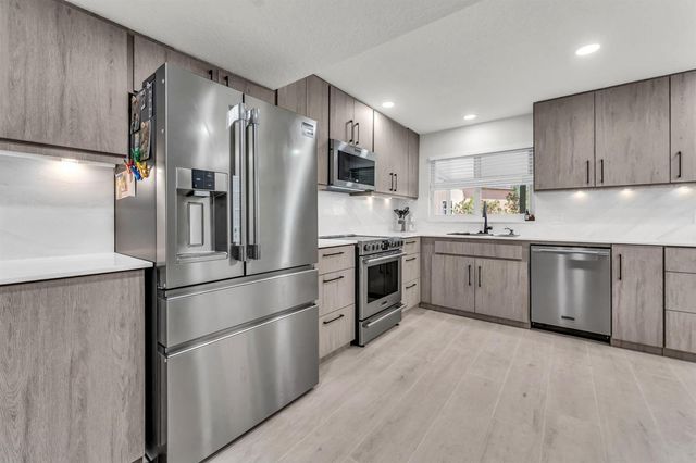1058 SE 6th Court, Dania Beach, FL 33004