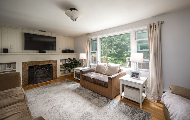 16 Westview Drive, Bethel, CT 06801