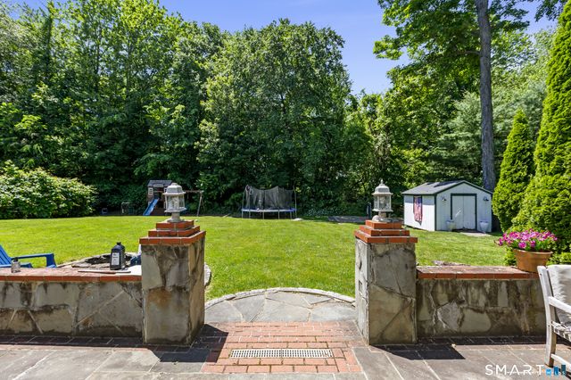 16 Westview Drive, Bethel, CT 06801