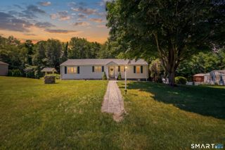 16 Westview Drive, Bethel, CT 06801