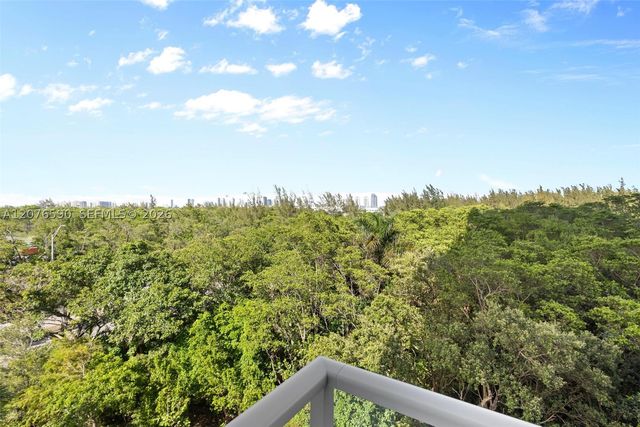 15051 Royal Oaks Ln 401, North Miami, FL 33181