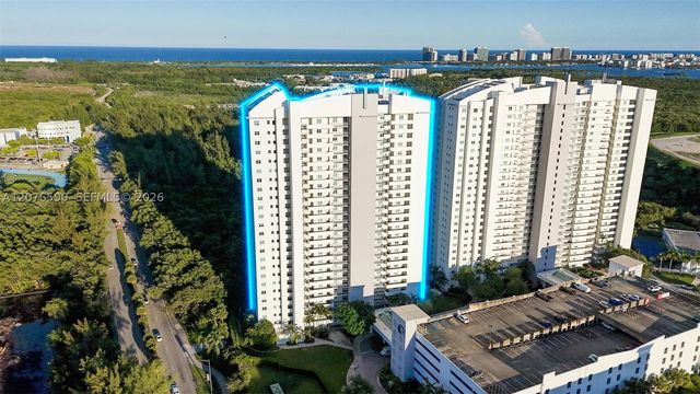15051 Royal Oaks Ln 401, North Miami, FL 33181