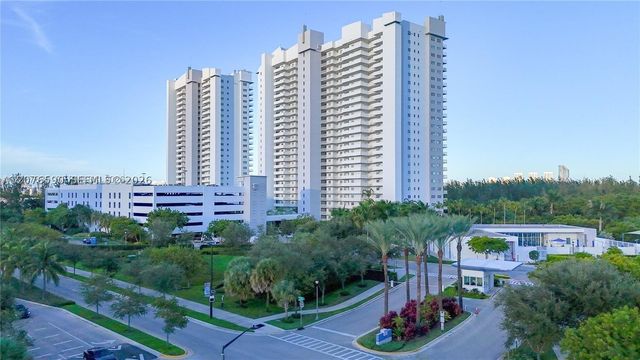 15051 Royal Oaks Ln 401, North Miami, FL 33181