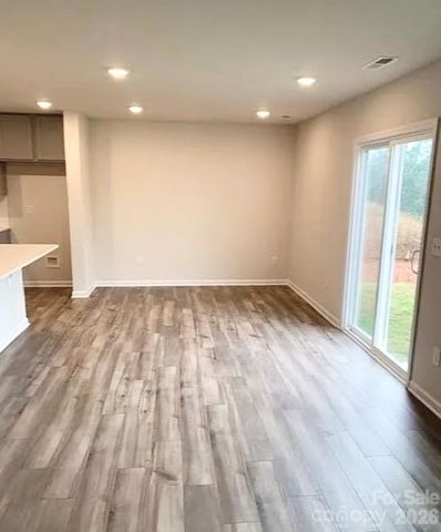 136 Brentwood Drive, Statesville, NC 28625