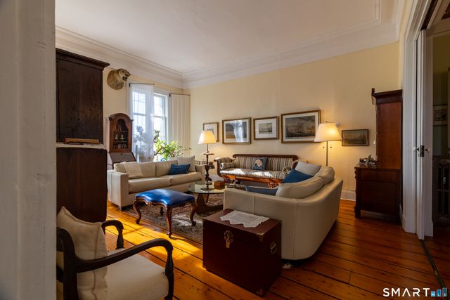 8 West Mystic Avenue, Groton, CT 06355